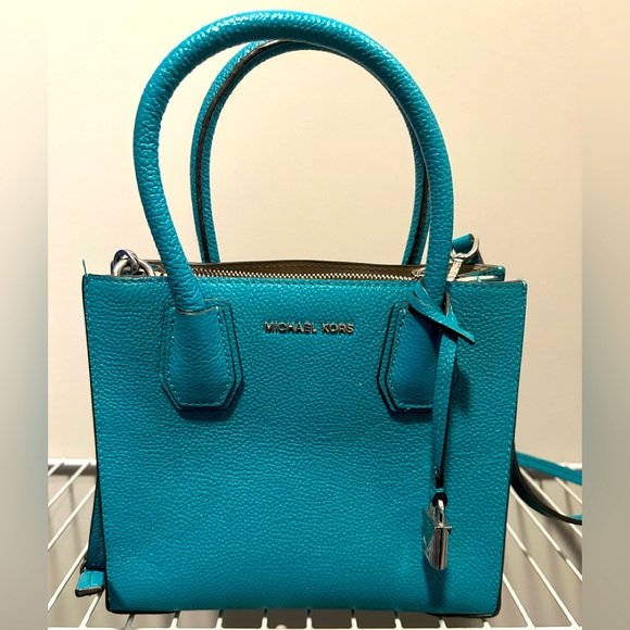 Michael Kors Purse - Picture 1 of 3